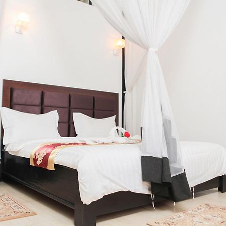 Hotel Kangaroo Бужумбура Екстериор снимка