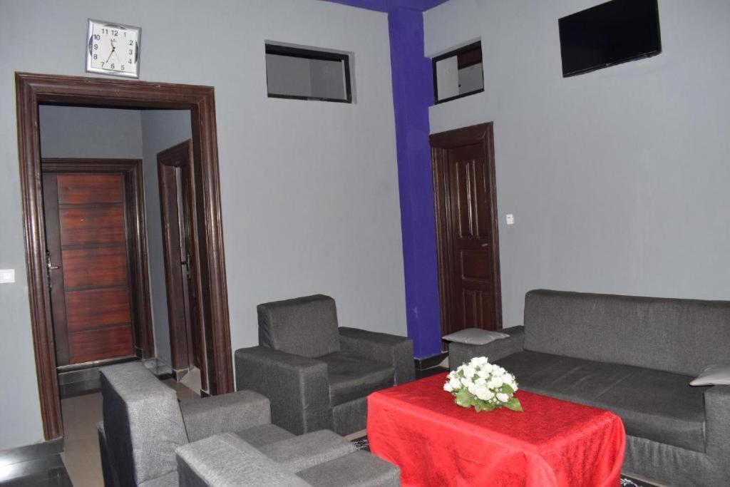 Hotel Kangaroo Бужумбура Екстериор снимка