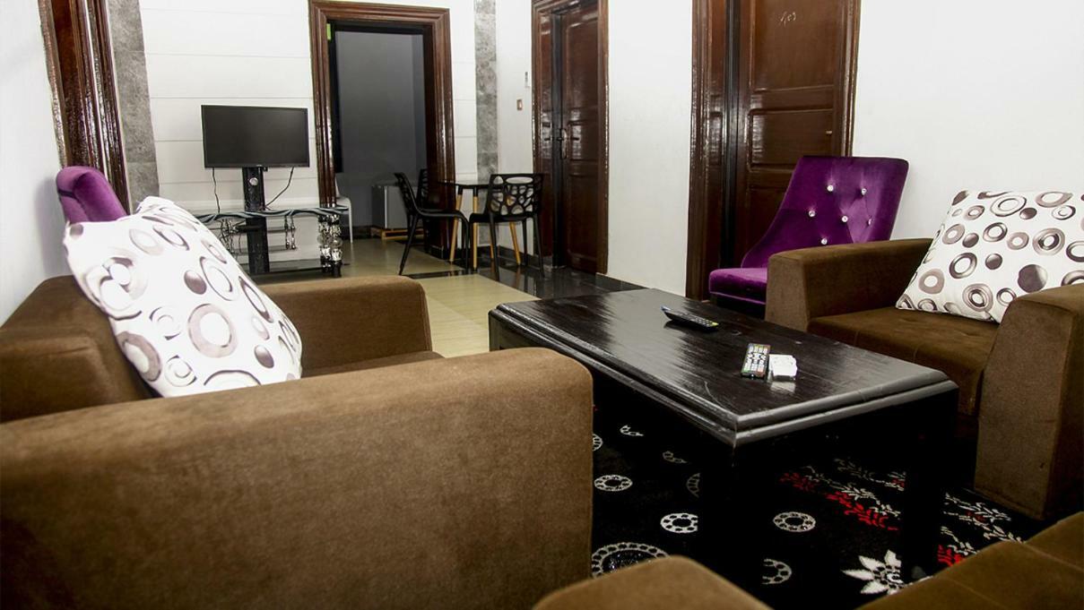 Hotel Kangaroo Бужумбура Екстериор снимка