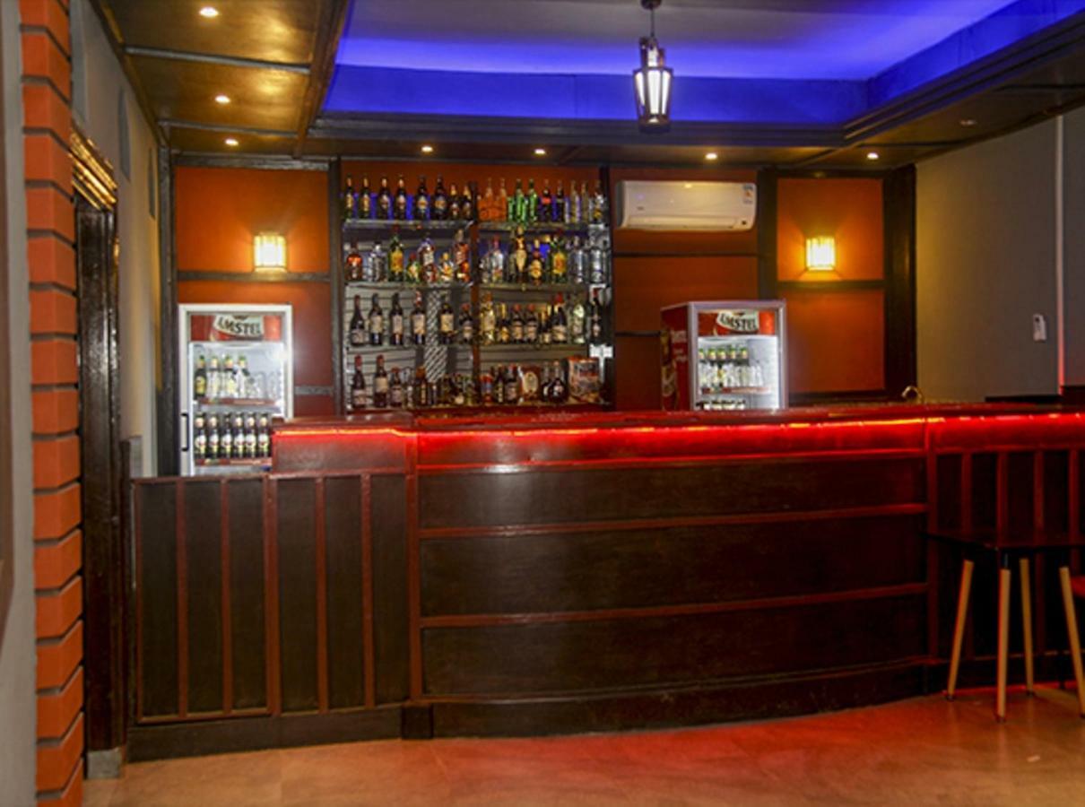 Hotel Kangaroo Бужумбура Екстериор снимка