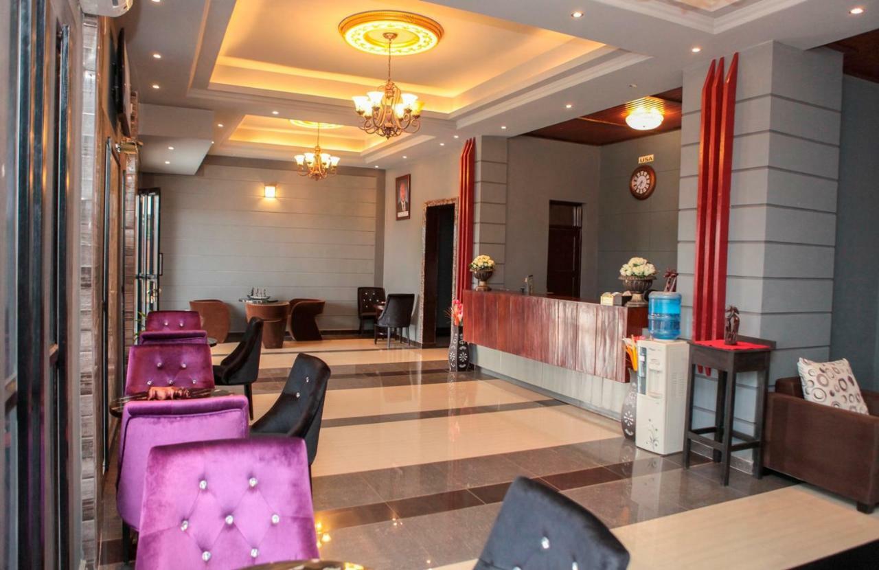 Hotel Kangaroo Бужумбура Екстериор снимка